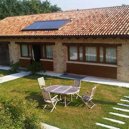 בית חווה Azienda Agrituristica Calronche Refrontolo